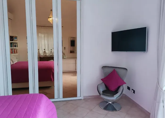 Sea View Apartment *